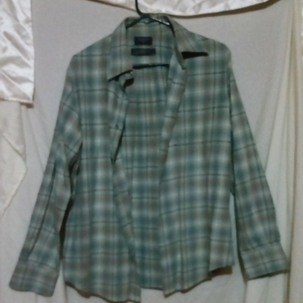 Dockers, medium casual dress shirt